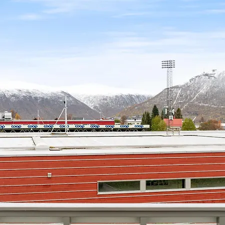For Groups & Families, Free Parking, Amazing View By Arctic Homes 아파트 트롬쇠