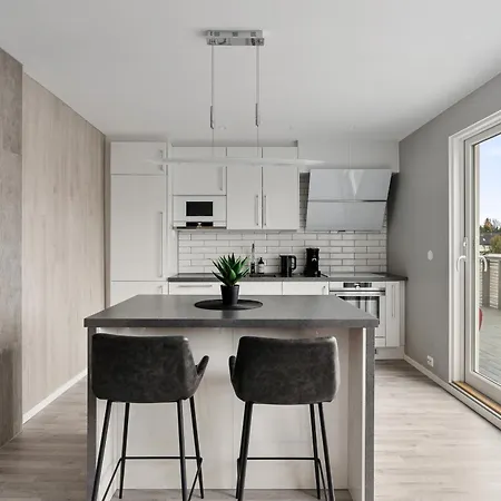For Groups & Families, Free Parking, Amazing View By Arctic Homes Апартаменты Тромсё