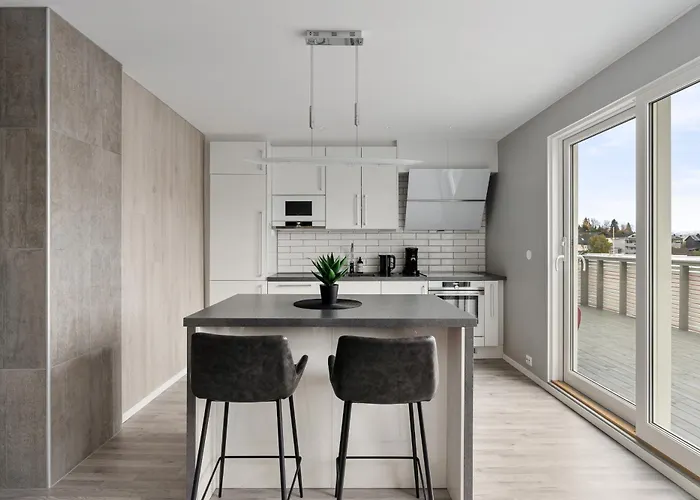 For Groups & Families, Free Parking, Amazing View By Arctic Homes Apartamento Tromsø