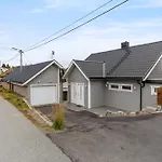 Apartment For Groups & Families, Free Parking, Amazing View By Arctic Homes
